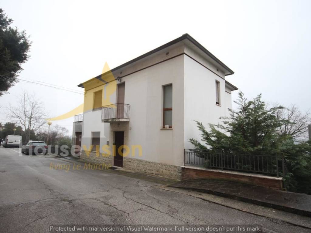 casa indipendente in vendita a Belvedere Ostrense