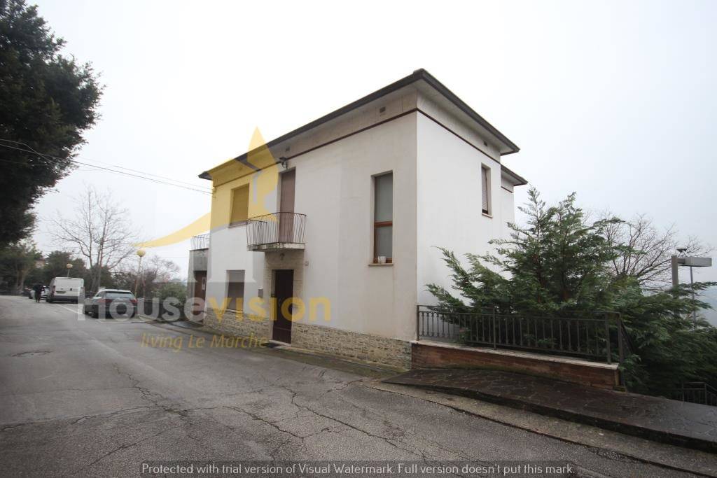 casa indipendente in vendita a Belvedere Ostrense