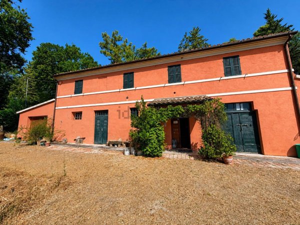 casa indipendente in vendita a Belvedere Ostrense