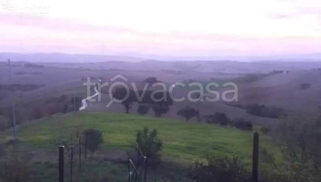 casa indipendente in vendita a Belvedere Ostrense