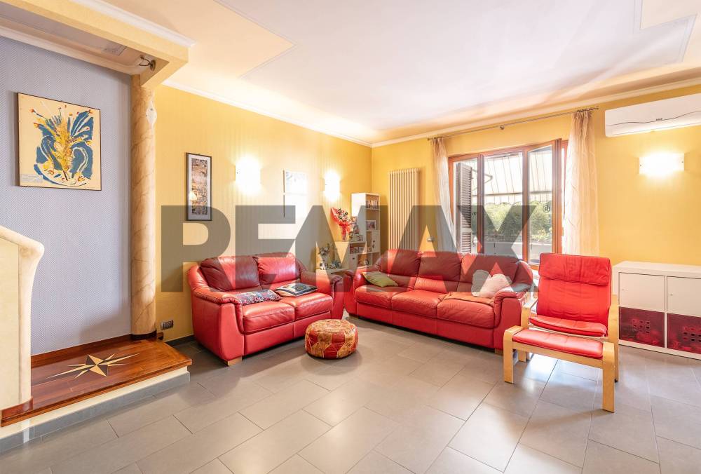 casa indipendente in vendita a Belvedere Ostrense