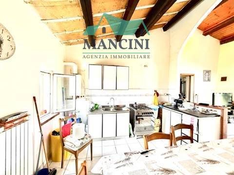 casa indipendente in vendita a Belvedere Ostrense