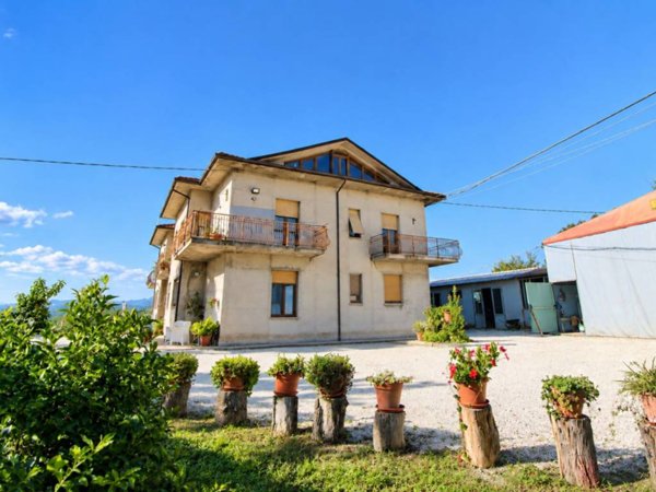 casa indipendente in vendita a Belvedere Ostrense in zona Fornace