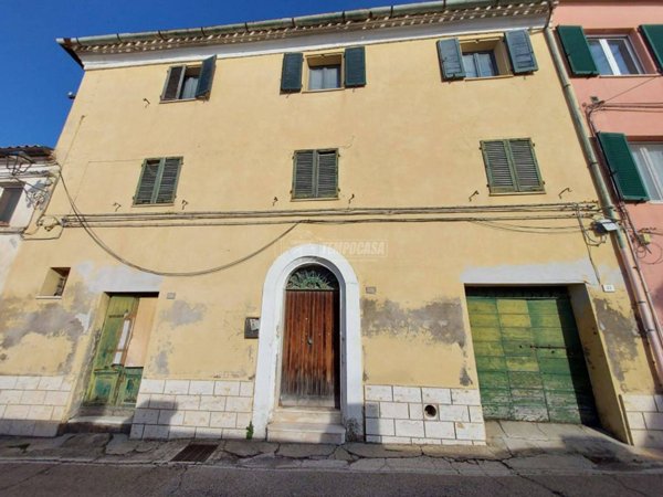 casa indipendente in vendita a Camerano