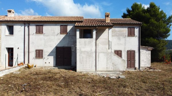 casa indipendente in vendita a Camerano