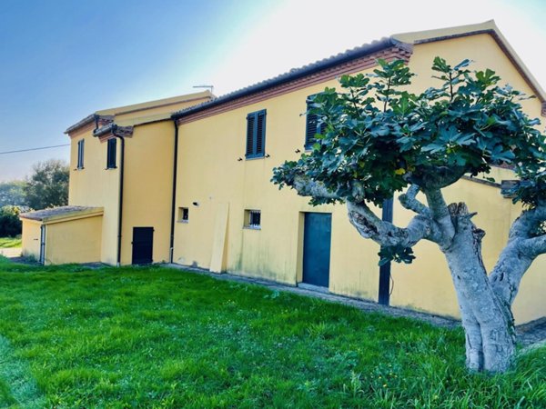 casa indipendente in vendita a Camerano in zona San Germano