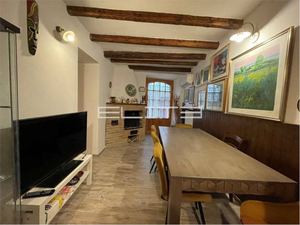 casa indipendente in vendita a Camerano