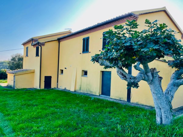 casa indipendente in vendita a Camerano in zona San Germano