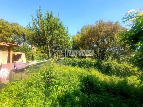 casa indipendente in vendita a Camerano