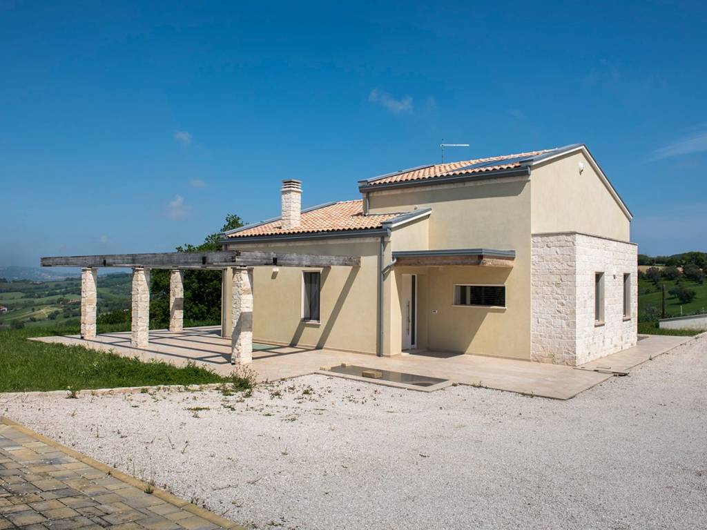 casa indipendente in vendita a Camerano in zona San Germano