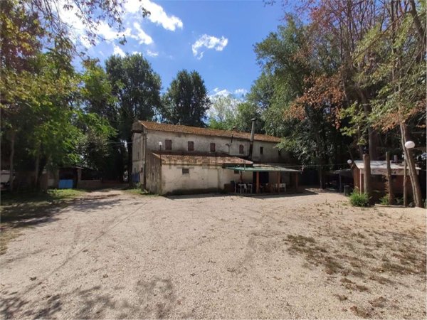 casa indipendente in vendita a Camerano