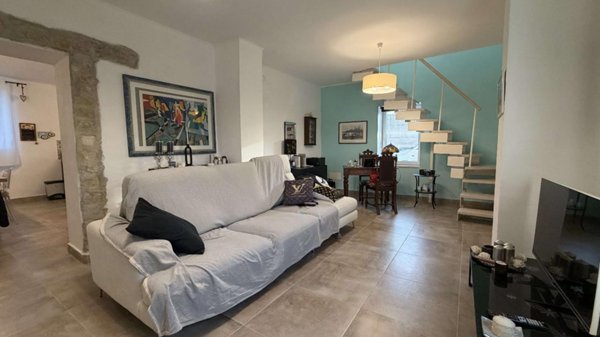 casa indipendente in vendita a Camerano