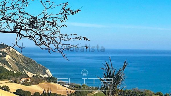 appartamento in vendita a Camerano