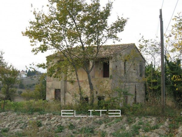 casale in vendita a Camerano