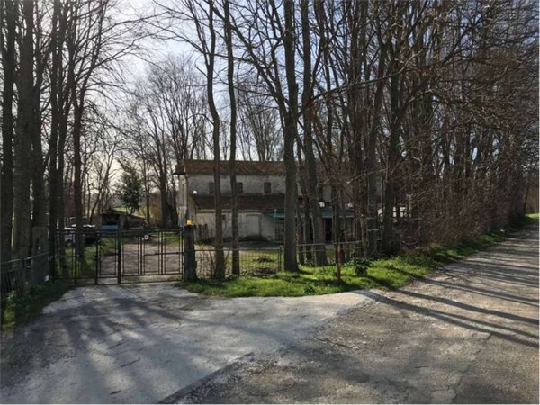 casa indipendente in vendita a Camerano