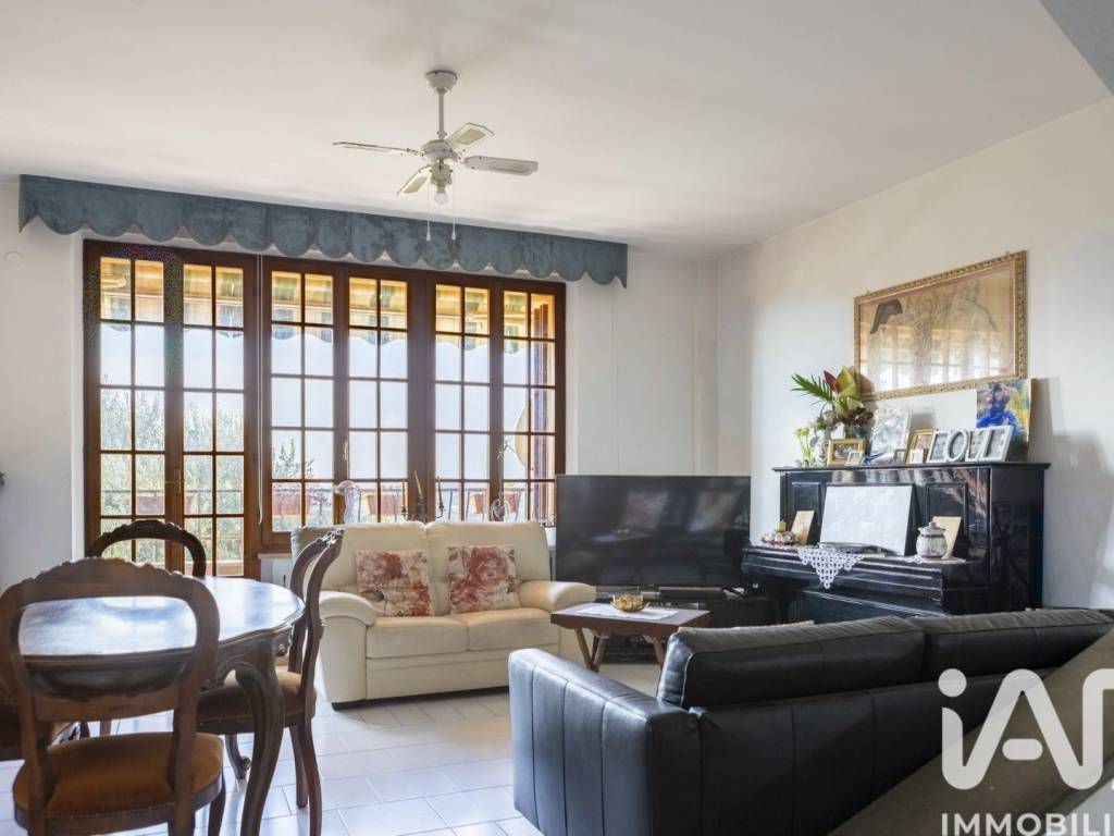 casa indipendente in vendita a Camerano