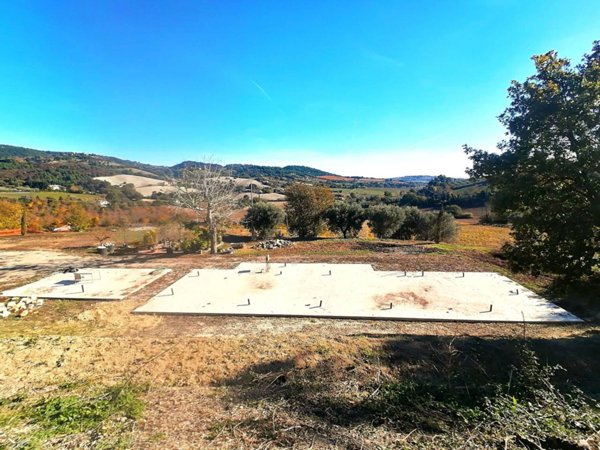 casa indipendente in vendita a Camerano