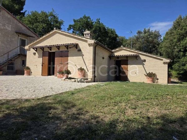 casa indipendente in vendita a Camerano