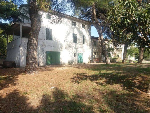 casa indipendente in vendita a Camerano in zona San Germano