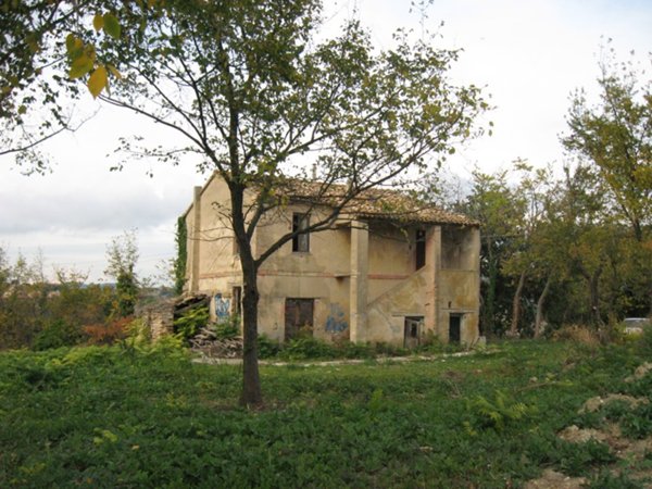 casa indipendente in vendita a Camerano