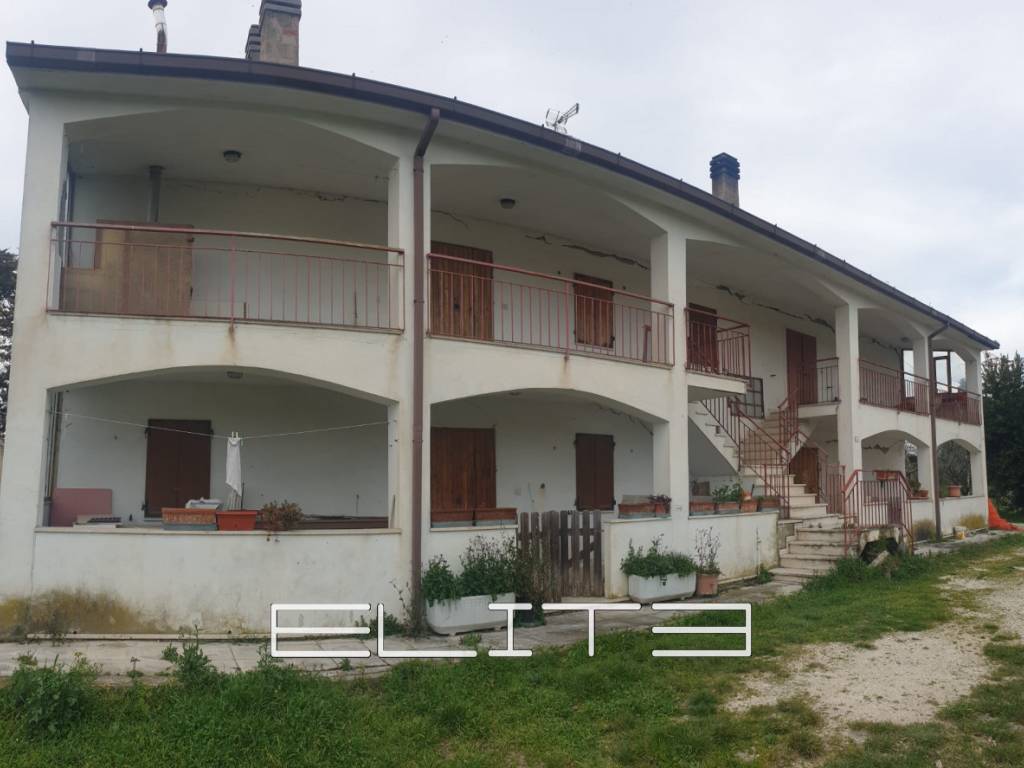 casa indipendente in vendita a Camerata Picena