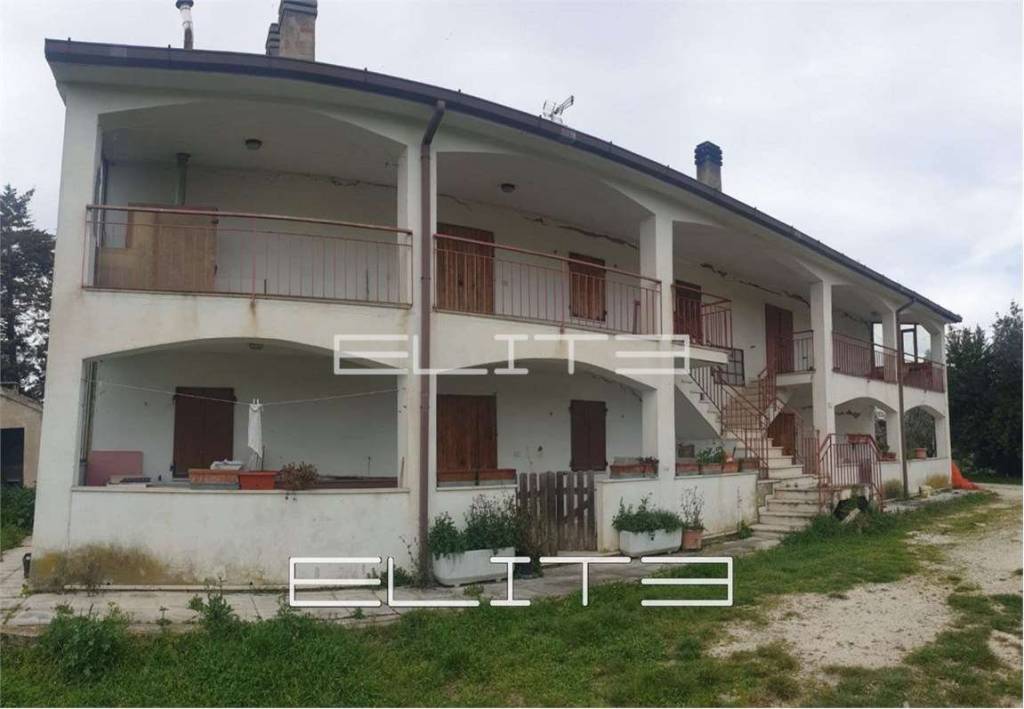 casa indipendente in vendita a Camerata Picena