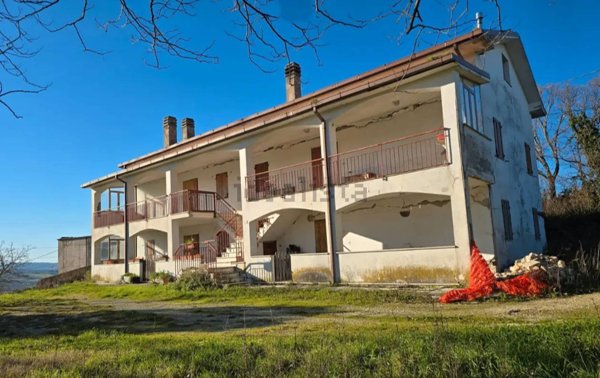 appartamento in vendita a Camerata Picena