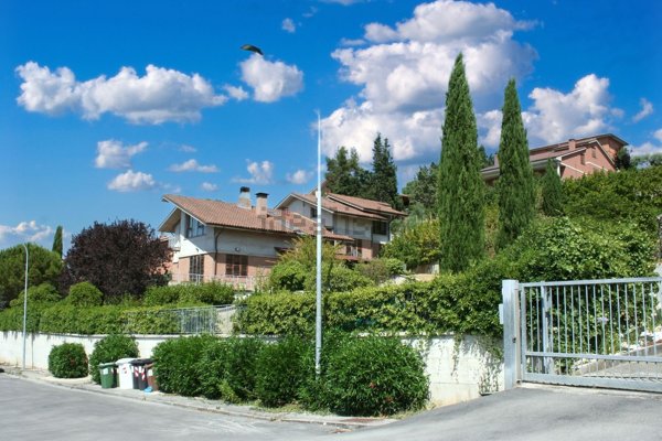 casa indipendente in vendita a Camerata Picena