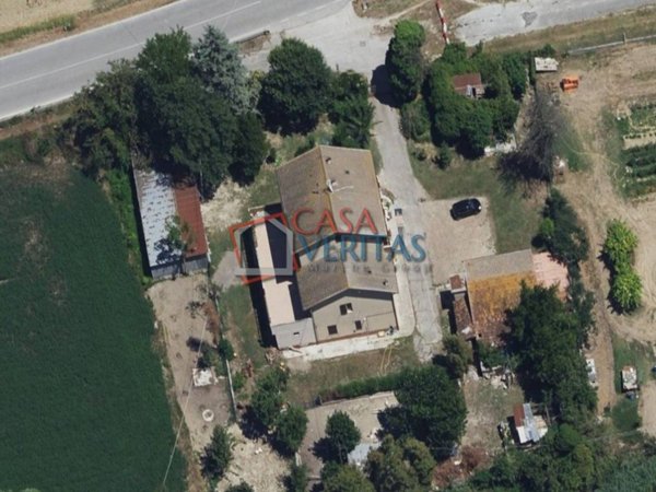 intera palazzina in vendita a Camerata Picena