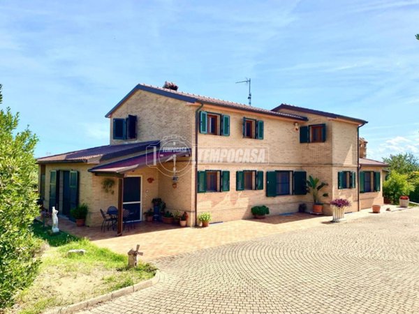 casa indipendente in vendita a Camerata Picena