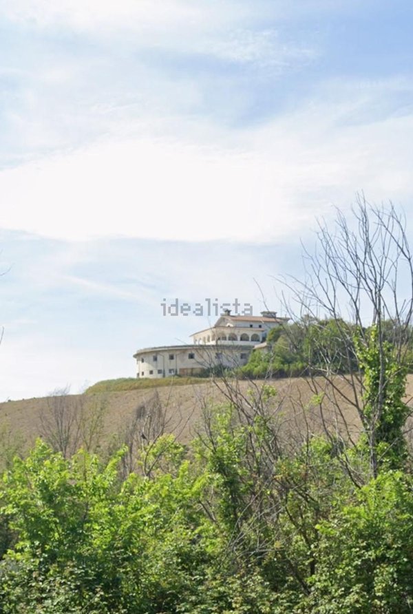 rudere in vendita a Camerata Picena