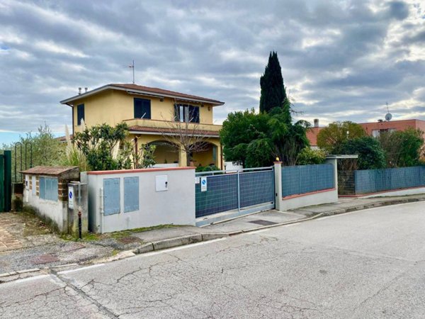 appartamento in vendita a Camerata Picena