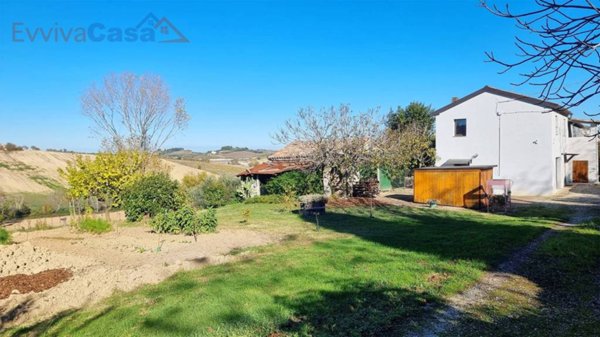 casa indipendente in vendita a Camerata Picena