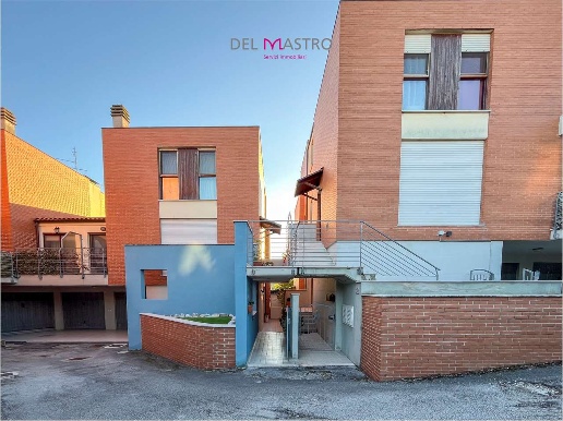 appartamento in vendita a Camerata Picena