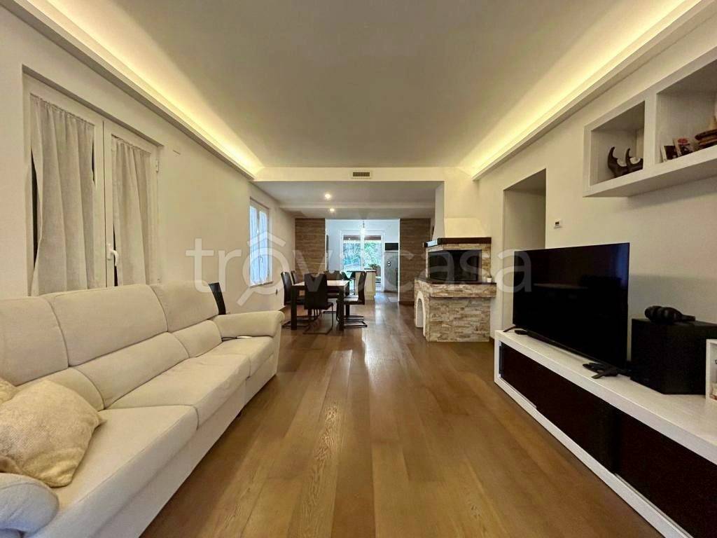 casa indipendente in vendita a Camerata Picena