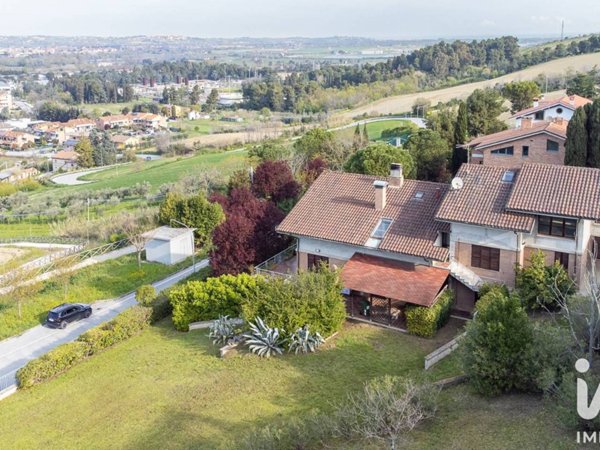 casa indipendente in vendita a Camerata Picena