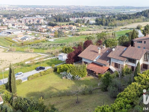 casa indipendente in vendita a Camerata Picena