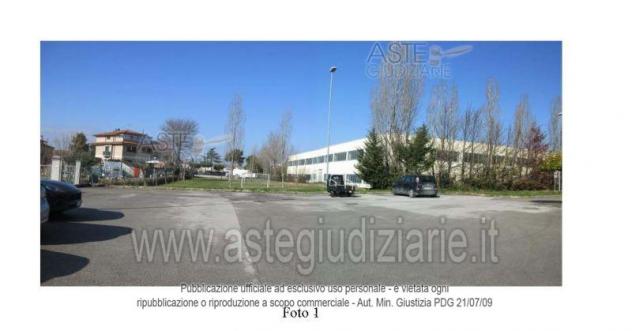 terreno edificabile in vendita a Camerata Picena