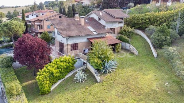 casa indipendente in vendita a Camerata Picena