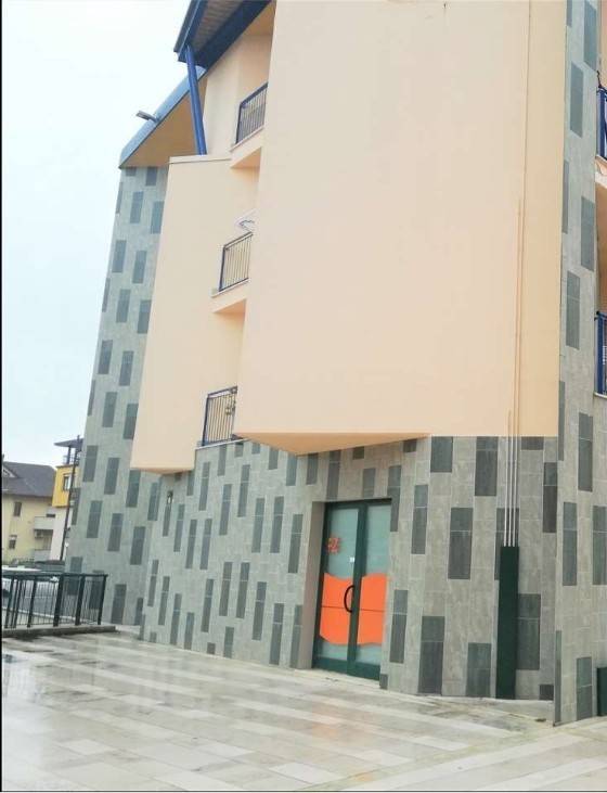 negozio in vendita a Castelbellino in zona Stazione