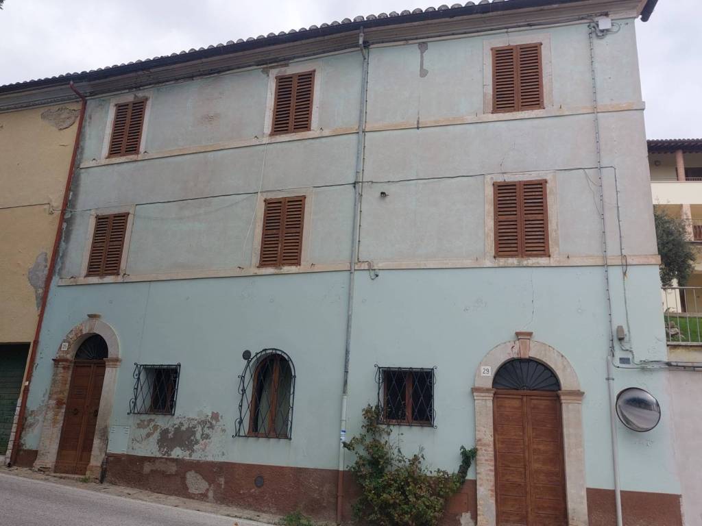 casa indipendente in vendita a Castelbellino