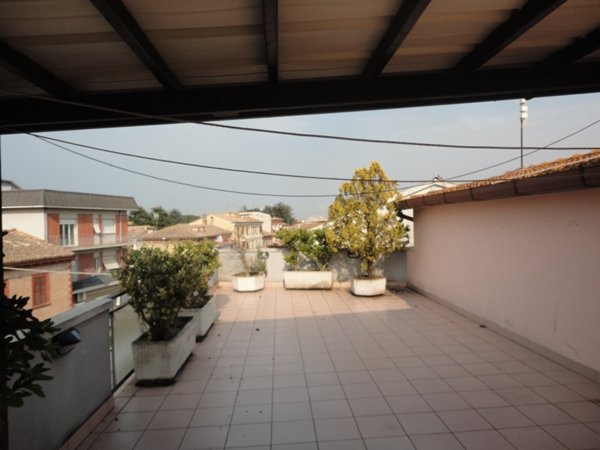 casa indipendente in vendita a Castelbellino in zona Pianello