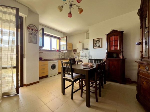 appartamento in vendita a Castelbellino in zona Stazione