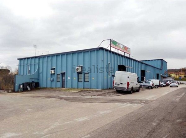 negozio in vendita a Castelbellino in zona Pianello