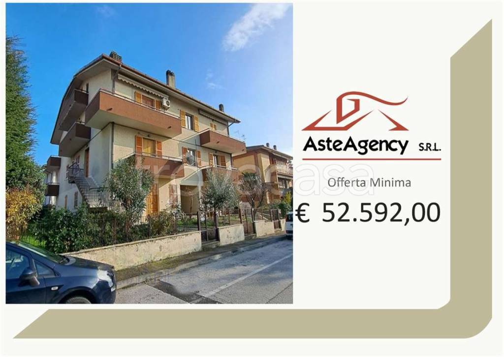 appartamento in vendita a Castelbellino in zona Stazione