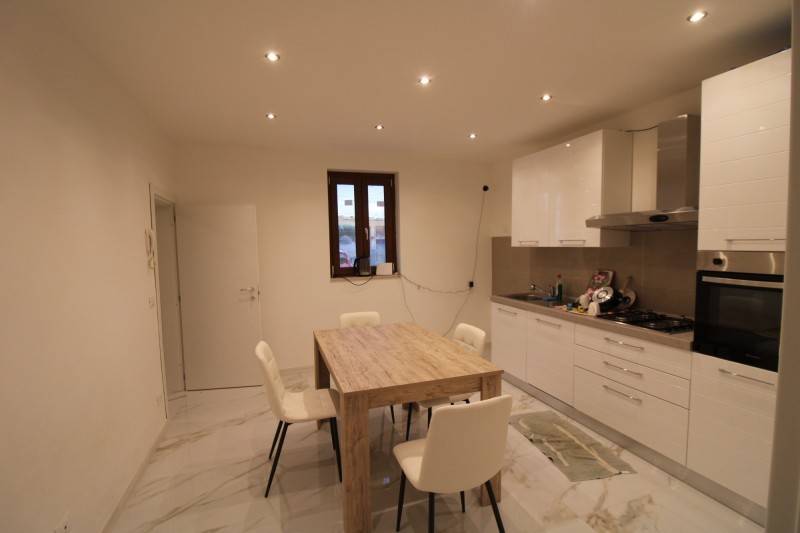 casa indipendente in vendita a Castelbellino in zona Pantiere