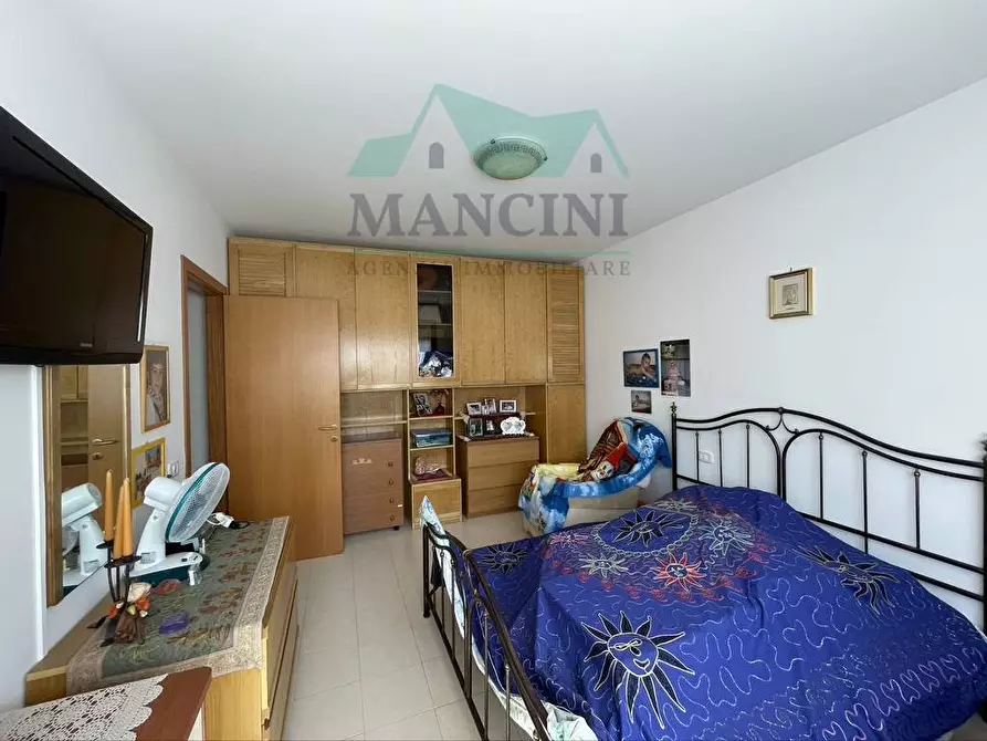 appartamento in vendita a Castelbellino in zona Stazione