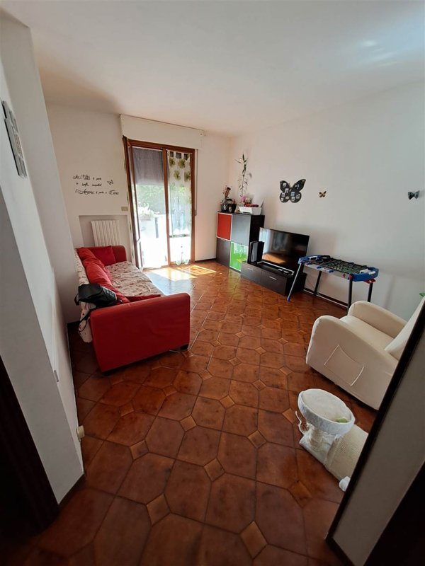 appartamento in vendita a Castelbellino in zona Stazione