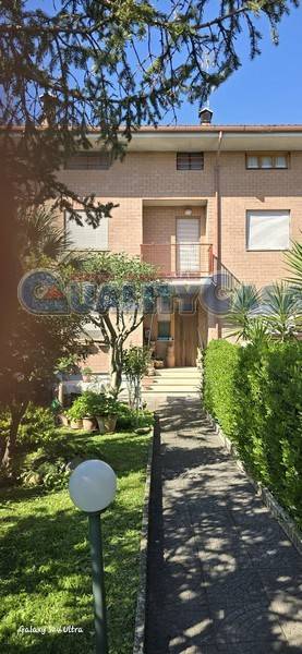 casa indipendente in vendita a Castelbellino in zona Stazione