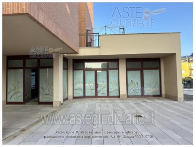 negozio in vendita a Castelbellino in zona Stazione